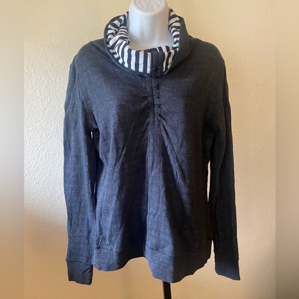 Lululemon In A Cinch Long Sleeve Reversible Tee